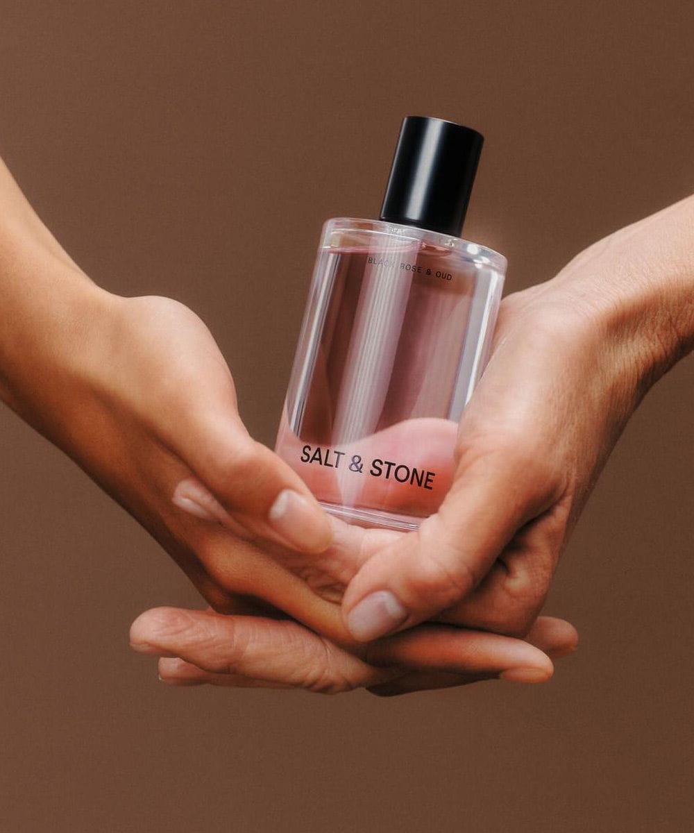 salt-and-stone-black-rose-and-oud-body-mist-100-ml Salt and Stone Body Mist Black Rose & Oud 100 ml - Imagen 1